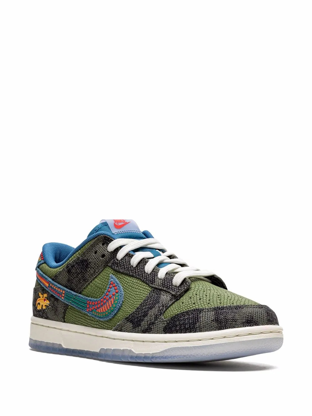 Nike Dunk Low "Siempre Familia" sneakers