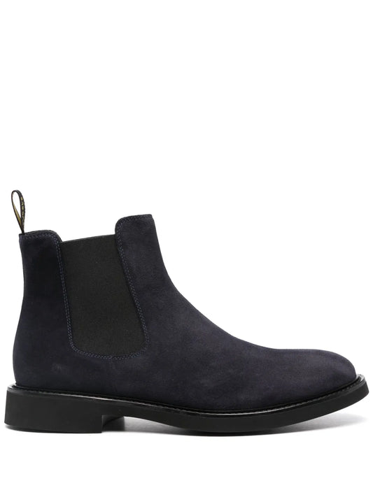 Doucal's almond-toe suede Chelsea boots