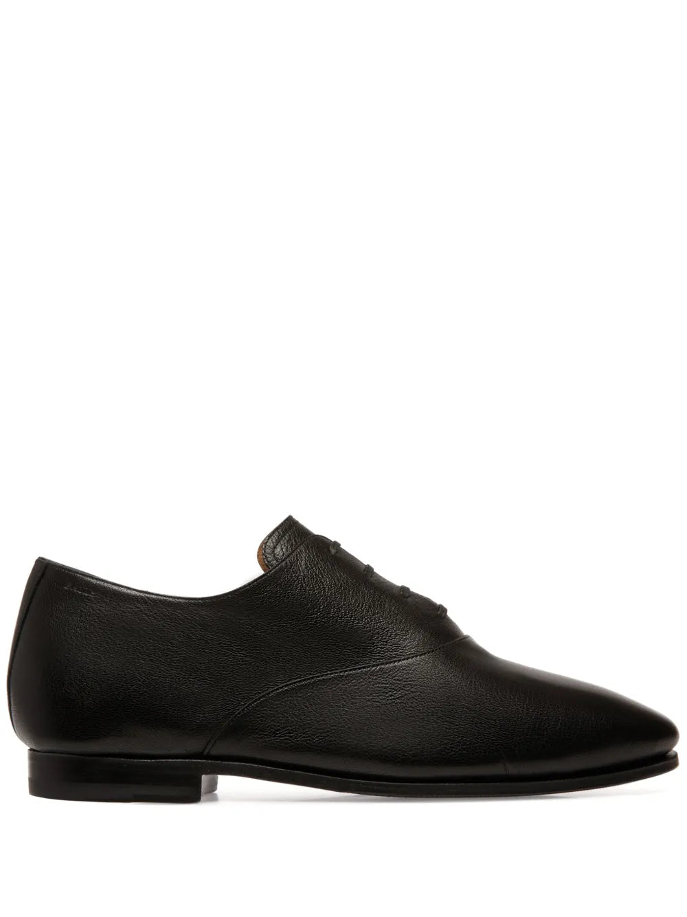 Bally Plume Oxford in Grained Leather wide foot morphology