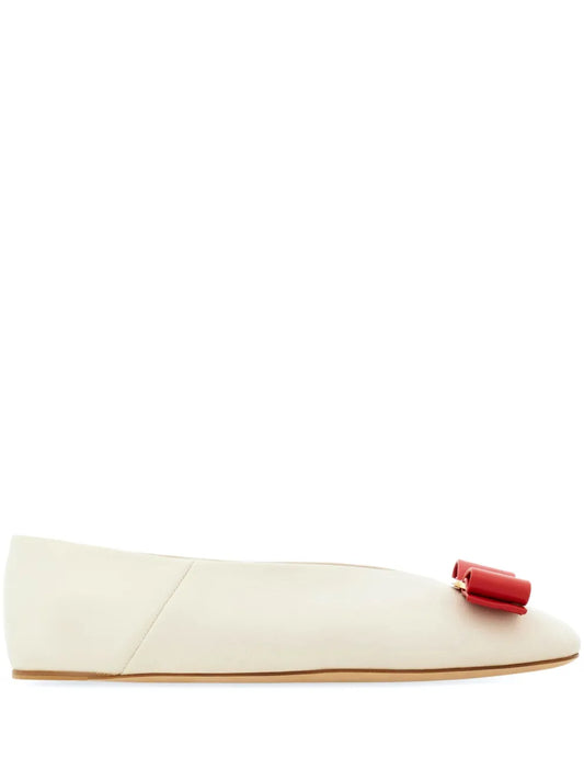 Ferragamo Vara leather ballerina shoes