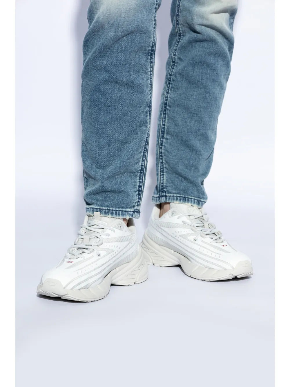 Diesel D-Airspeed Low