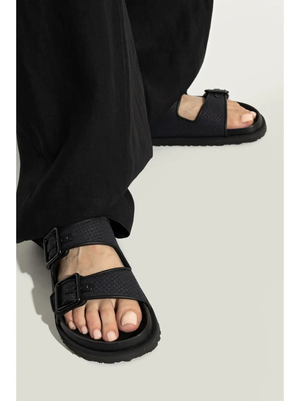 Birkenstock Arizona slides