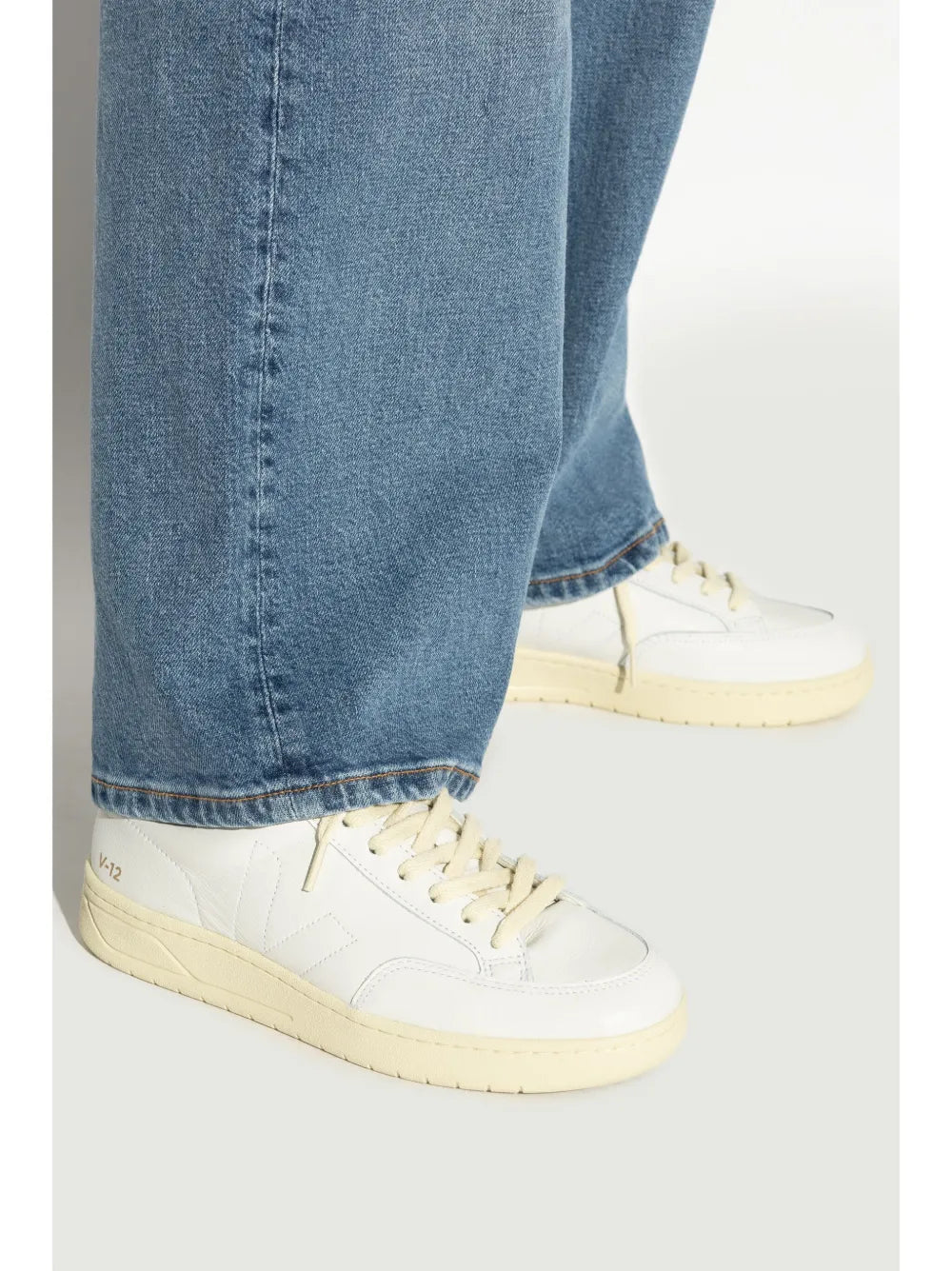 VEJA V12 low-top sneakers