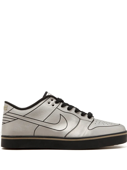 Nike Dunk SE Delorean sneakers