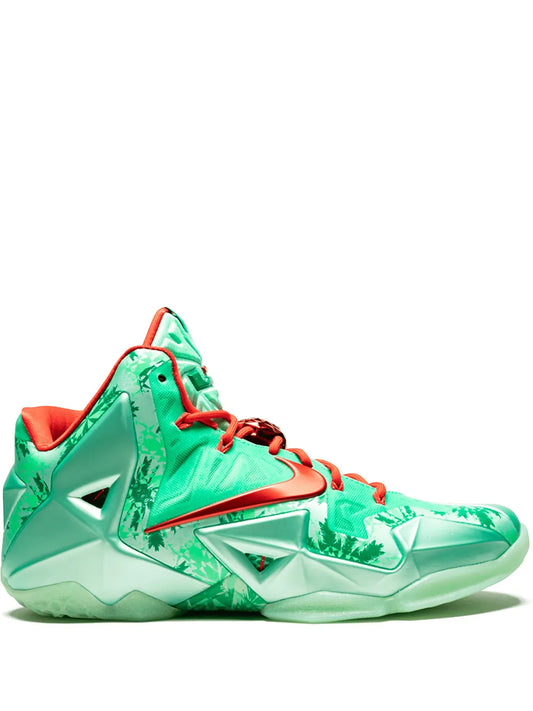 Nike LeBron 11 "Christmas" sneakers