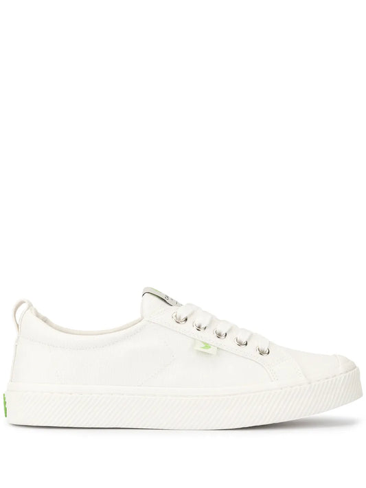 Cariuma OCA low-top canvas sneakers