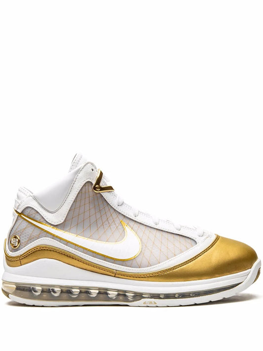 Nike LeBron 7 Retro QS "China Moon" sneakers
