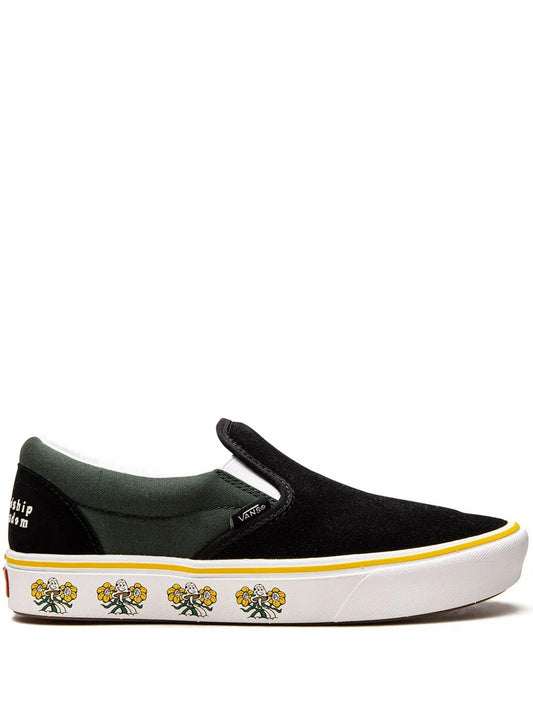 Vans Comfycush Slip On "Trip Ouoors" sneakers