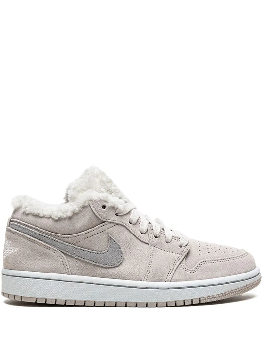 Jordan Air Jordan 1 Low SE "Sherpa Fleece" sneakers