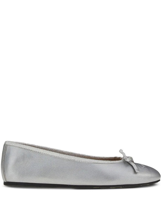 Ferragamo logo-embroidered leather ballerina flats