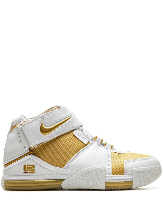 Nike LeBron 2 "Maccabi Tel Aviv" sneakers
