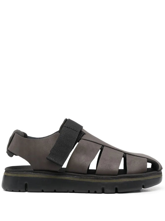 Camper strap fastenting chunky sole sandals