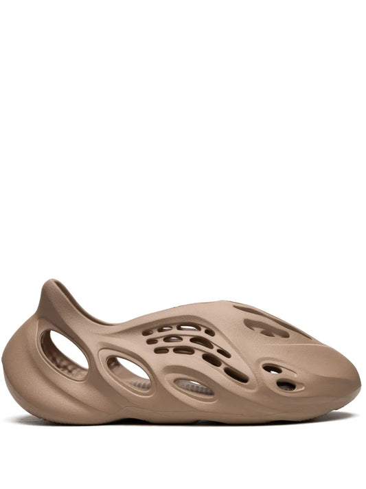 adidas Yeezy YEEZY Foam Runner "Clay Taupe" sneakers