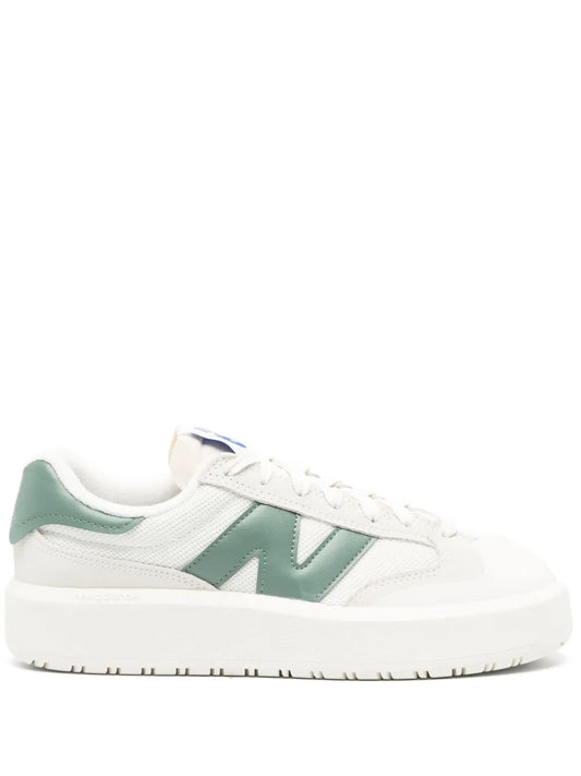 New Balance logo-patch lace-up sneakers