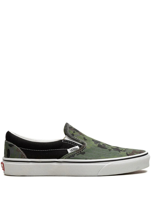 Vans Classic Slip-On "Camo" sneakers