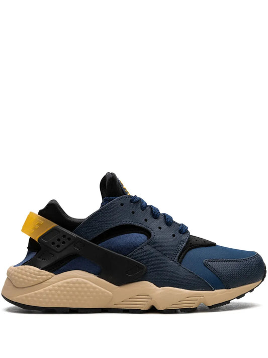 Nike Air Huarache "Black" sneakers