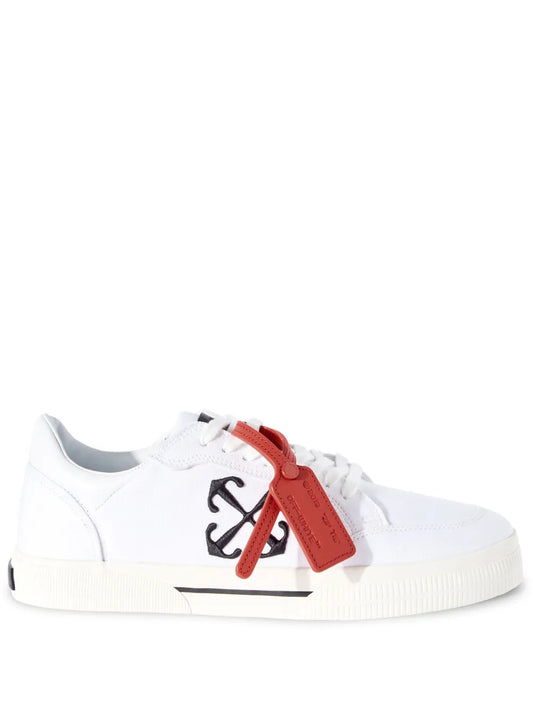 Off-White Vulcanized contrasting-tag canvas sneakers