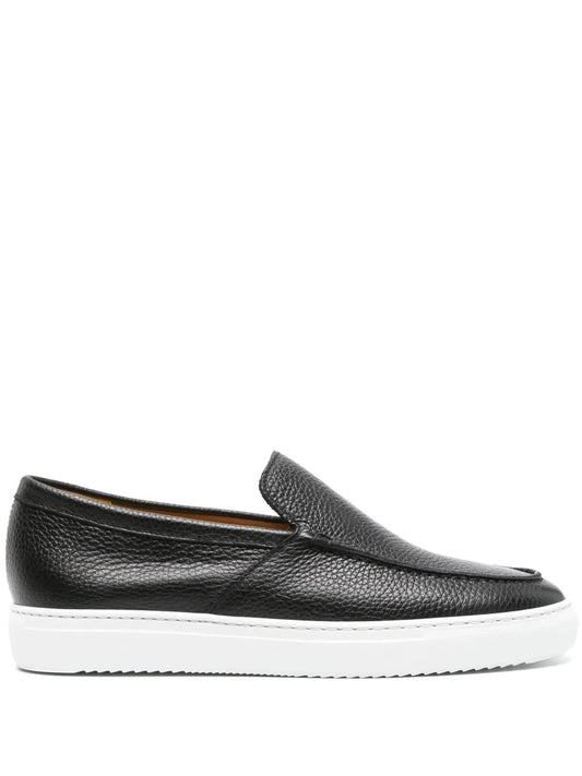 Doucal's slip-on leather loafers