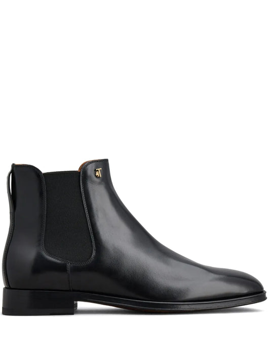 Tod's logo-plaque leather ankle boots