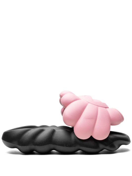 Takashi Murakami Ohana Full-Bloom "Black/Pink" slides