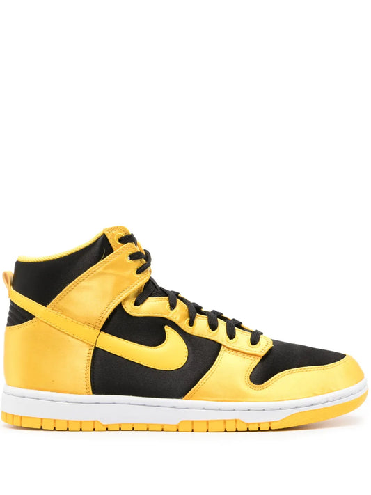 Nike Dunk high-top sneakers