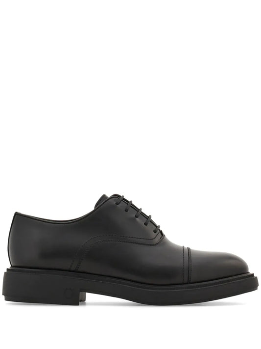 Ferragamo toe-capped leather oxford shoes