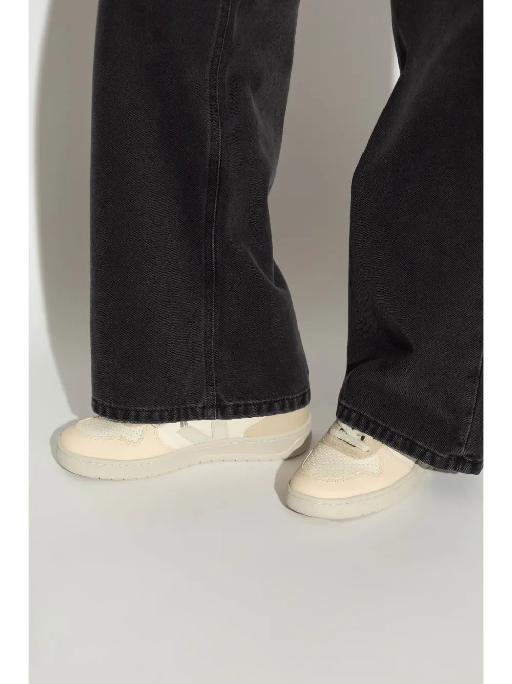 VEJA V-10 sneakers