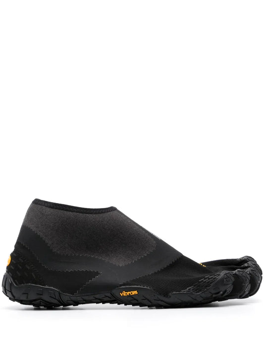 Suicoke split toe slip-on sneakers