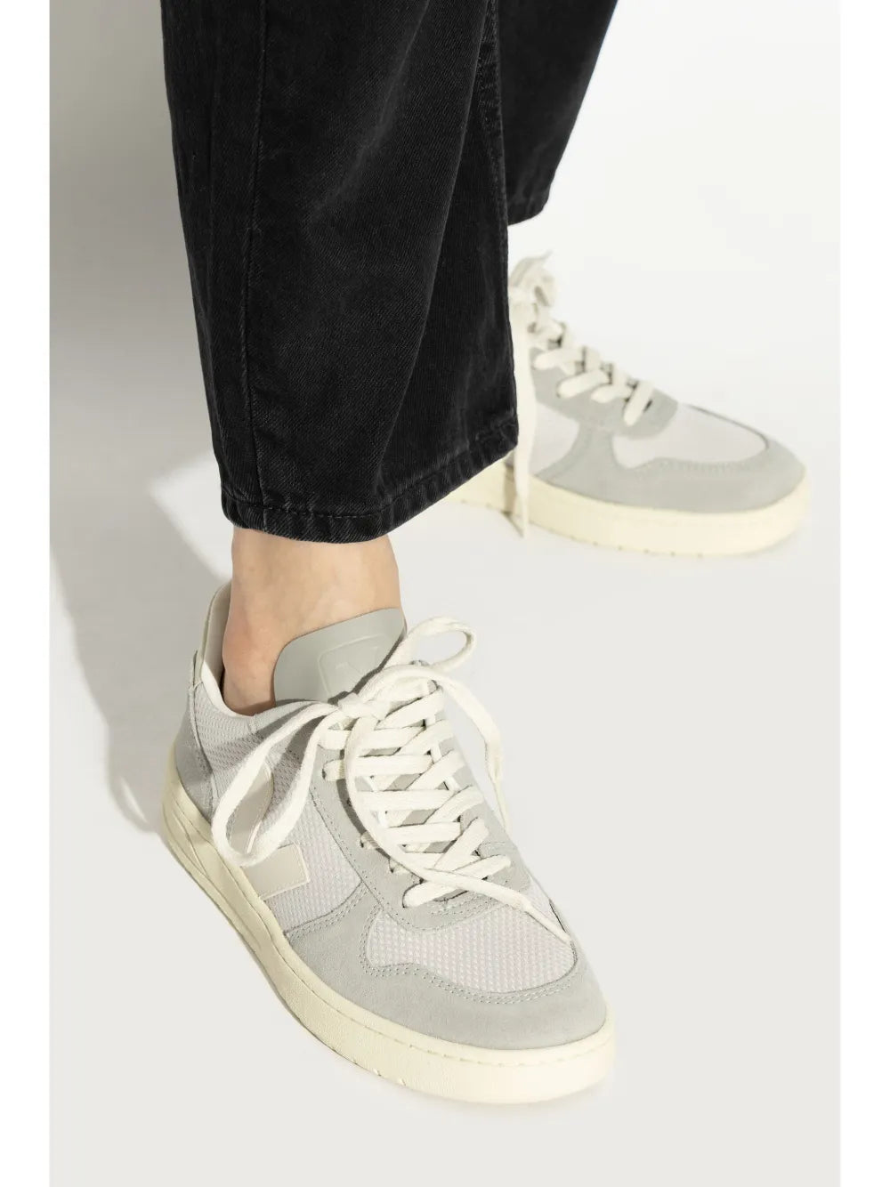VEJA V-10 sneakers