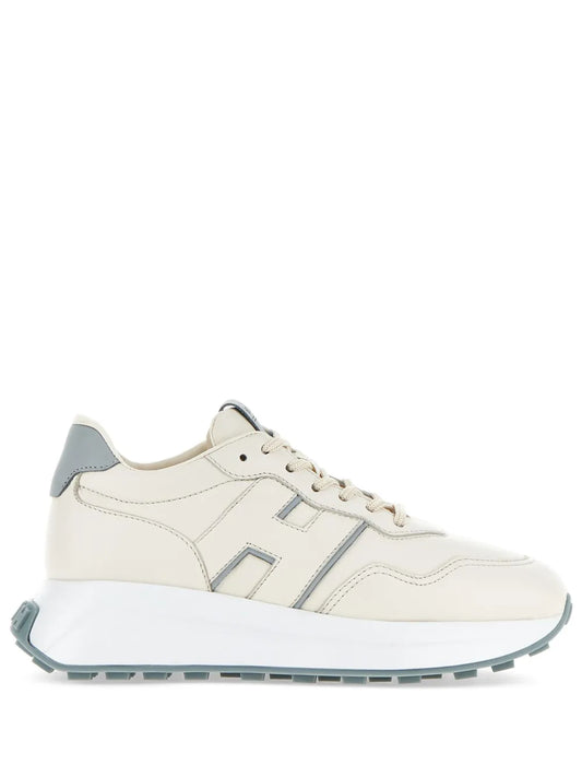 Hogan logo-patch sneakers