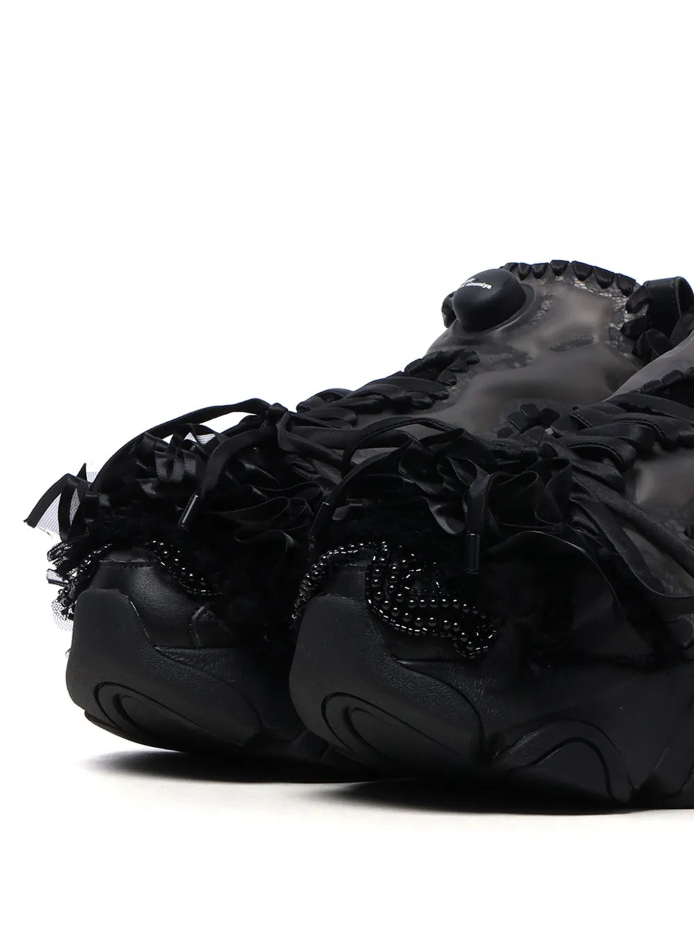 Noir Kei Ninomiya logo sneakers