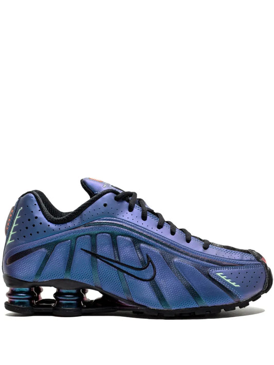 Nike Shox R4 "Iridescent/Black" cleets