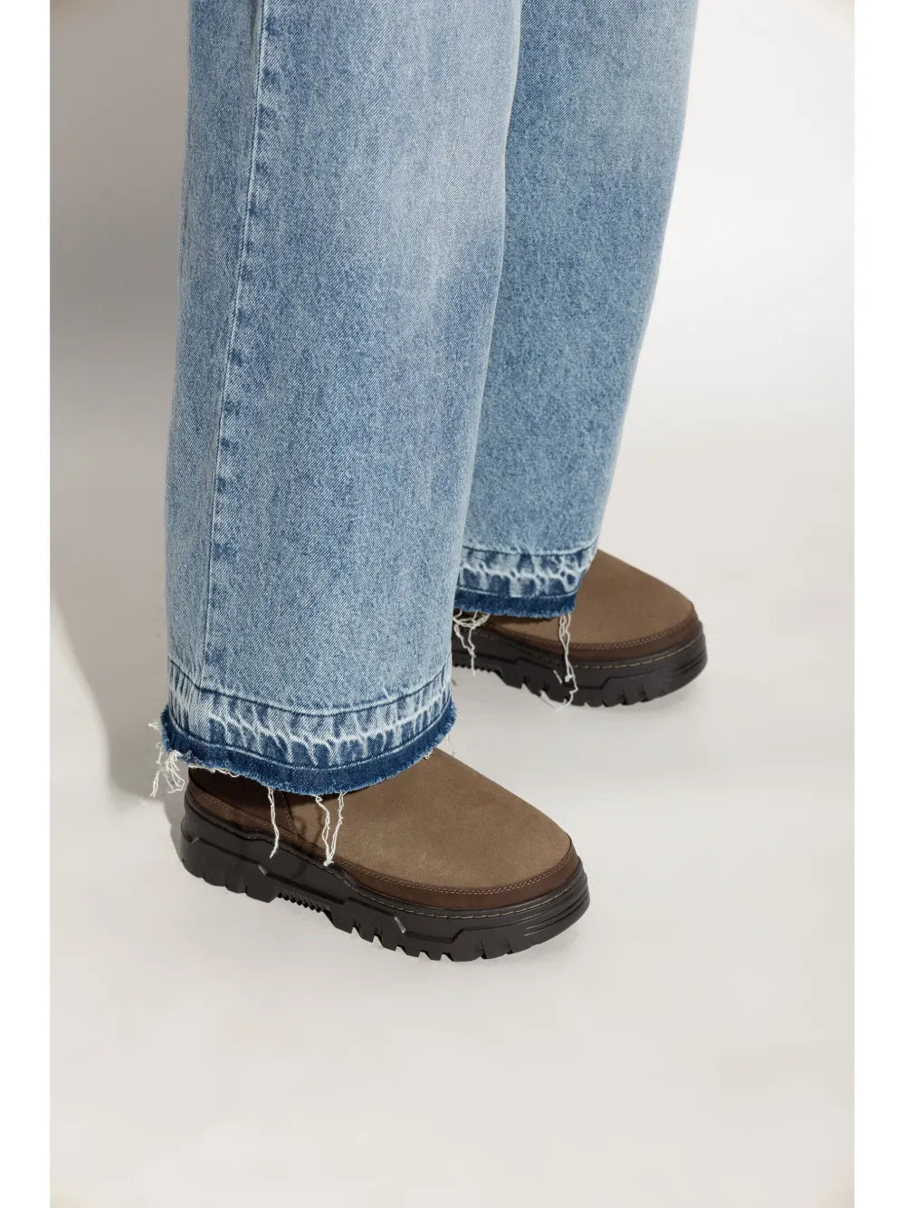 UGG 44mm Classic Mini TrailGrazer boots