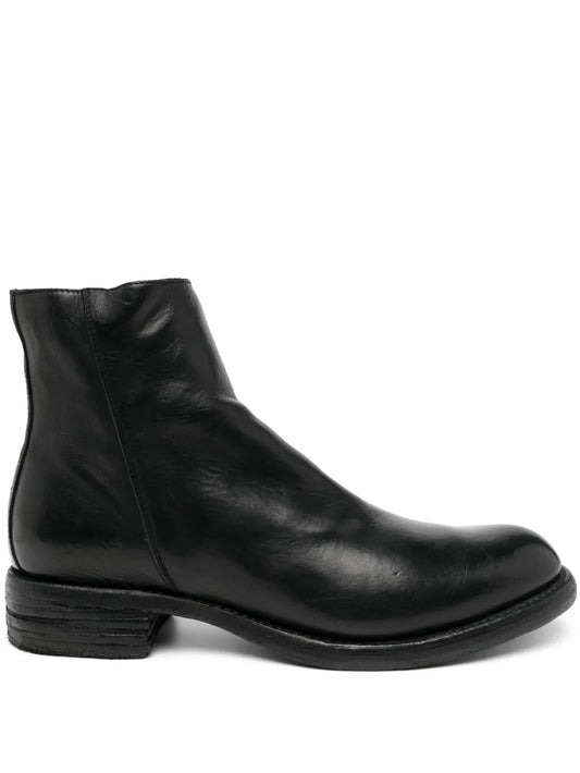 A Diciannoveventitre zip fastening boots