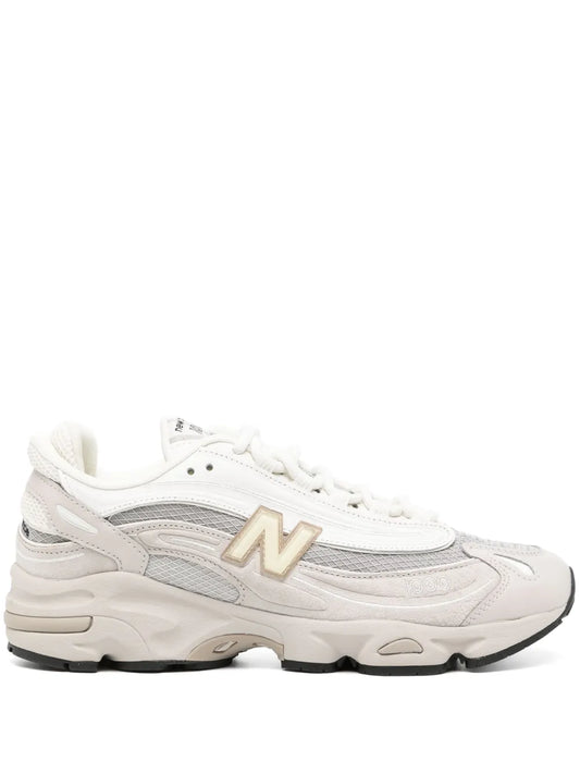 New Balance 1000 trainer