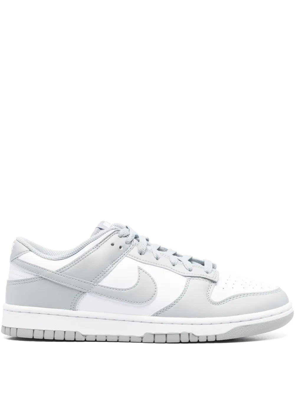 Nike Dunk Low sneakers