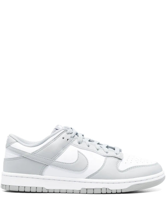 Nike Dunk Low sneakers