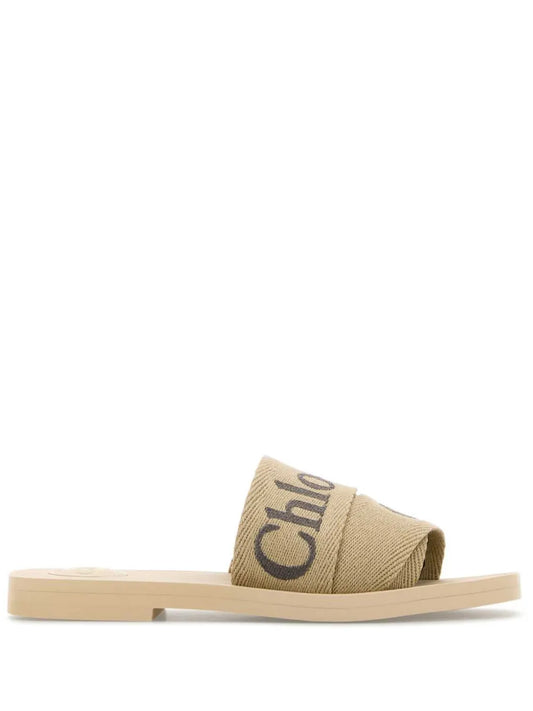 Chloé Woody slides 